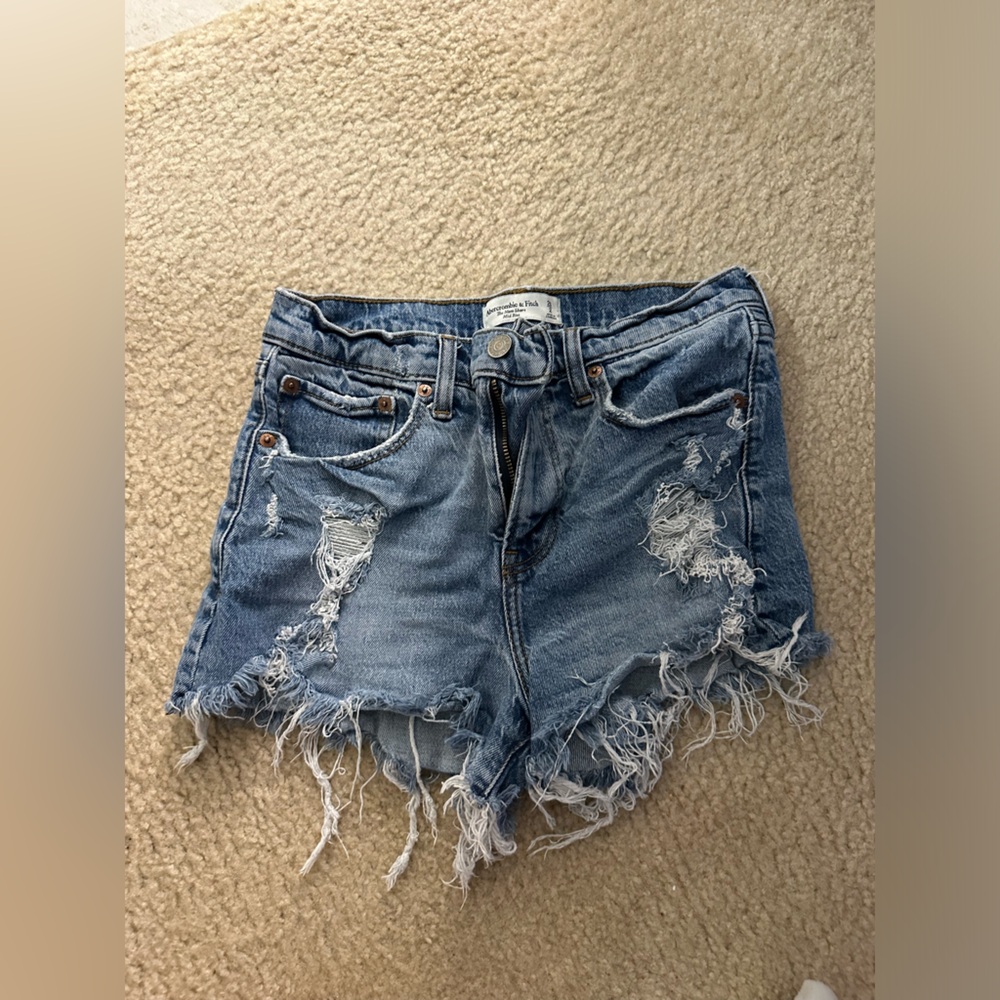 Abercrombie & Fitch The Mom Short Mid Rise Curve Love Size 2 Jean Shorts